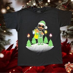 FREE 🆕 Santa Snoop Festive Black Graphic Short Sleeve Tee